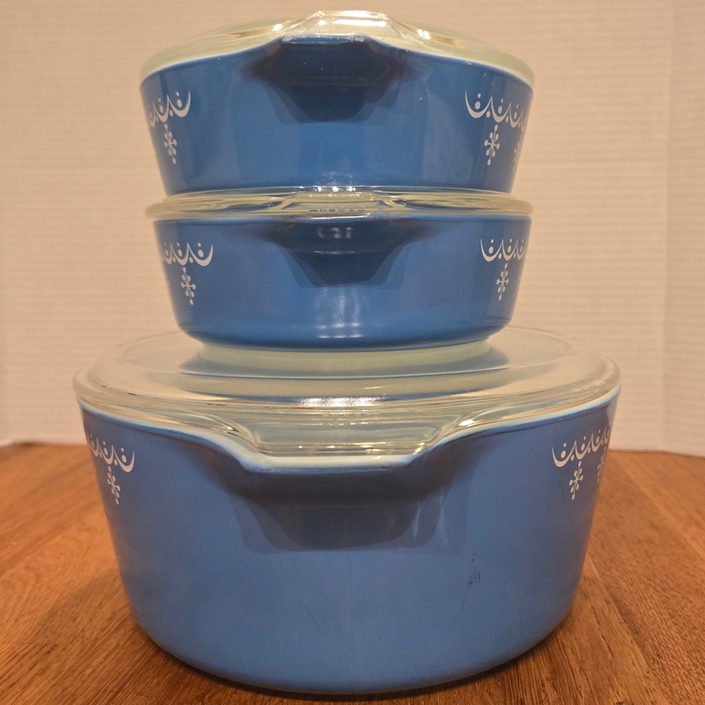 Pyrex Snowflake Blue Garland 3 Pc Casserole Set w/ Lids Vintage Collectible - Picture 6 of 13